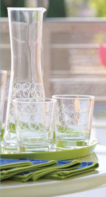 Ribbon design on notNeutral carafe
