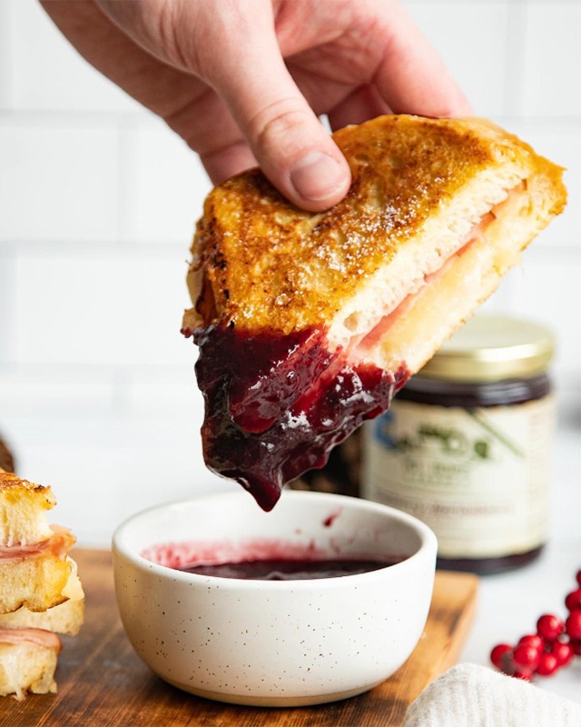montecristo sandwich dipping sauce
